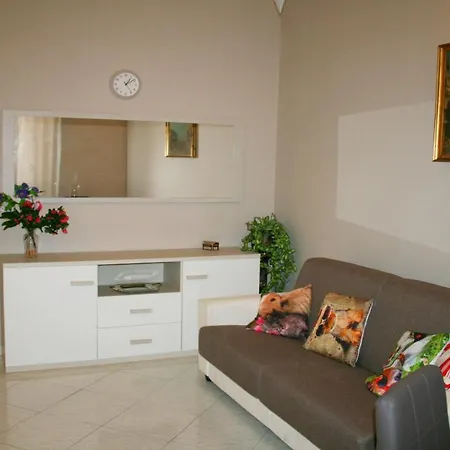 Montebello - Julia Apartment-2