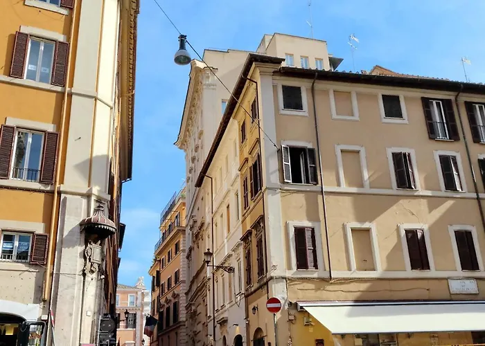 Rent In Rome Trevi Fountain Suite